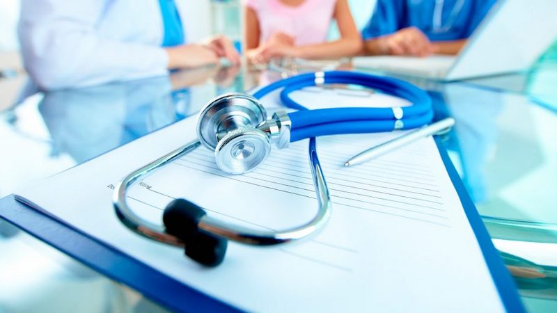 Одному врачу аннулирован государственный сертификат, 18 медикам даны письменные предупреждения