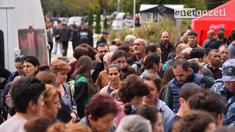 Более 100 тысяч армян покинули Карабах — фоторепортаж