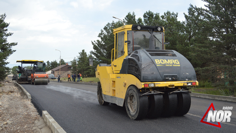 Возобновлены работы по укладке асфальта на трассе Ниноцминда-Орловка