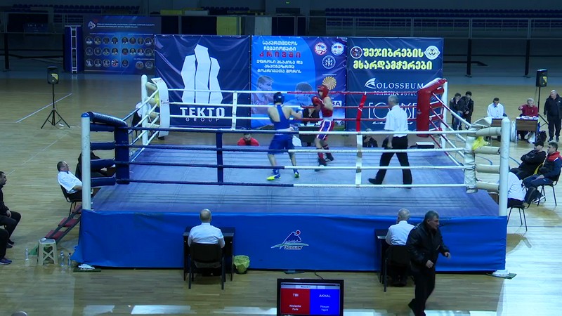 Венетик Зандарян и Руслан Гмбоян из Ахалкалаки в финале чемпионата по боксу