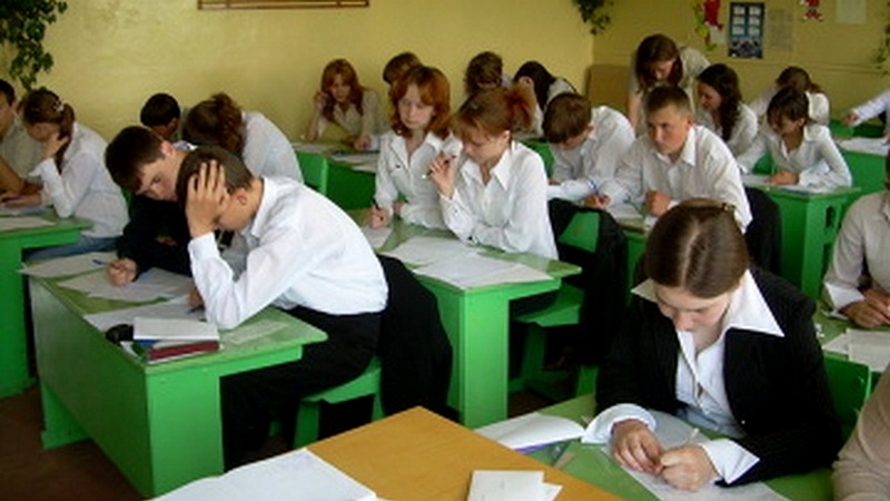 В школах Грузии проходят экзамены экстерников