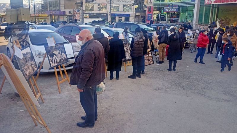 Вторая выставка на тему “Геноцид армян – культурный геноцид” в Тбилиси