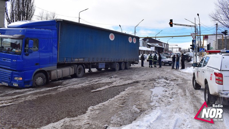 Cостояние дорог в Ниноцминде усложняют движение транспорта
