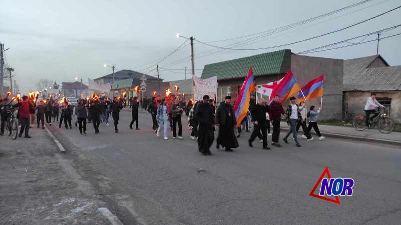 Факельное шествие в Ниноцминде/видео