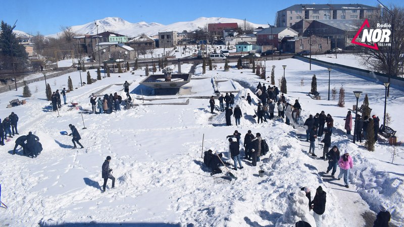 В Ниноцминда прошел конкурс «Снежные скульптуры»