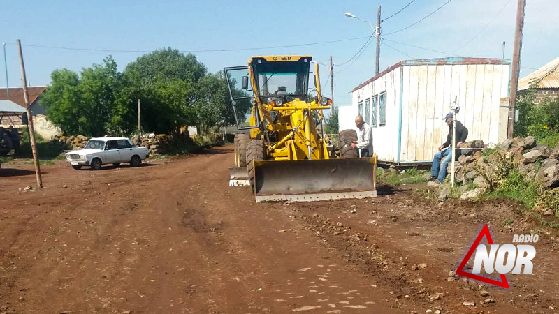 Строится дорога села М.Гондура, однако погода мешает
