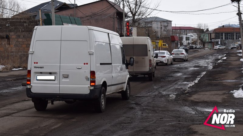 Плохие дороги в Ниноцминде и обязательные техосмотры  вызывают недовольство