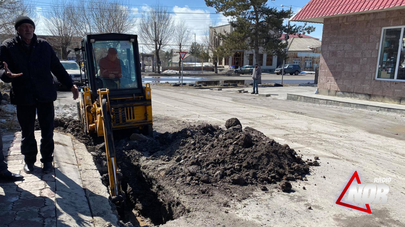 На переулке Свободы забилась канализация