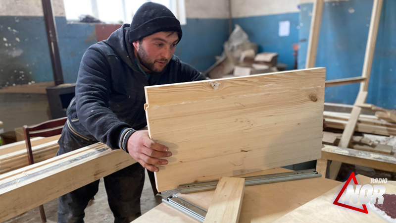 Немодная, но востребованная профессия столяра/видео