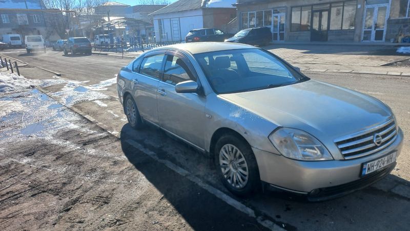 Продается машина марки Nissan Teana,592 35 84 04 Whatsapp