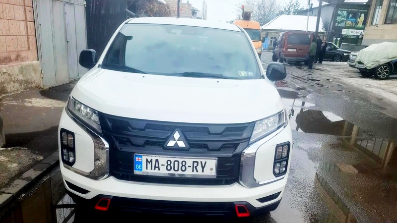 Продается машина  Mitsubishi Outlander sport,574 13 13 43 Whatsapp/Viber