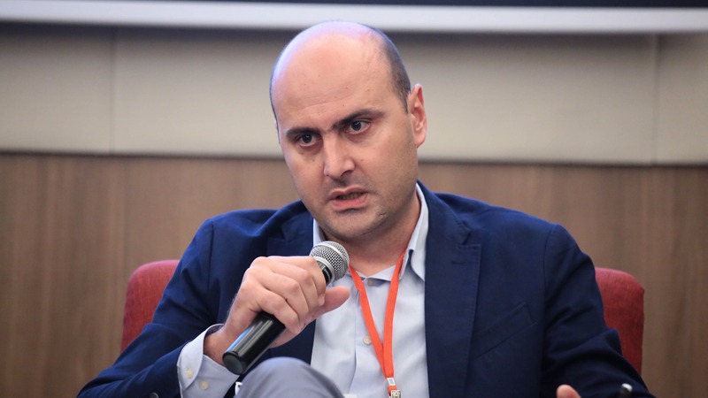 Неясно, в чем власти видят отрицательную роль Чхиквадзе, когда второй день они празднуют решение Евросовета — Фонд «Открытое общество»