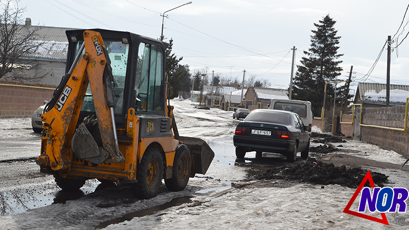 Обрыв водопровода на улице Пушкина не могут обнаружить