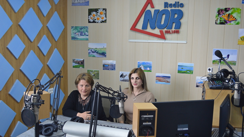 Гость в студии радио NOR Арменуи Карслян