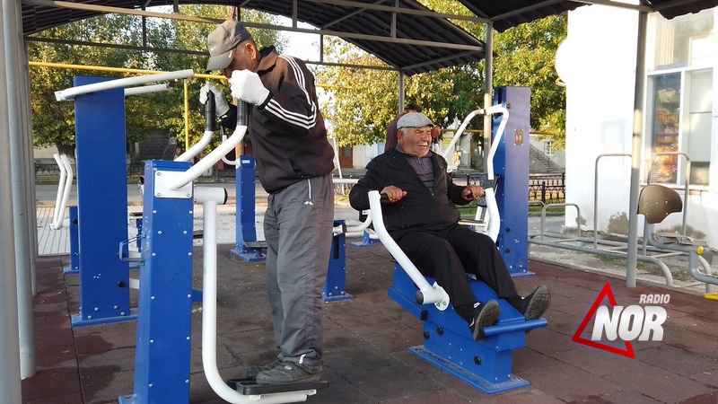 От прогулок до тренировок: Секрет активности пожилых жителей Ниноцминда\видео
