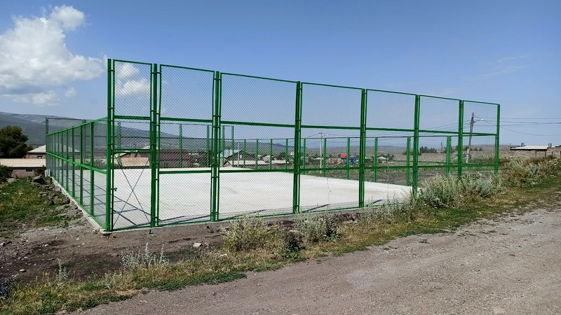 Строительство первого этапа мини-стадиона завершено
