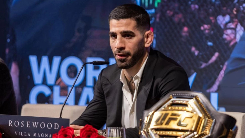 Президент Грузии наградила Орденом чести чемпиона UFC Илью Топурия